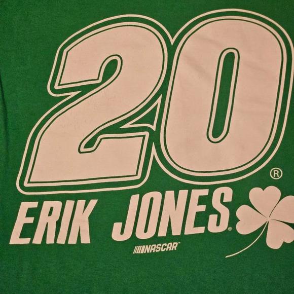 Vintage Joe Gibbs Erik Jones #20 Nascar Short Sleeve Graphic T-Shirt - Picture 11 of 11